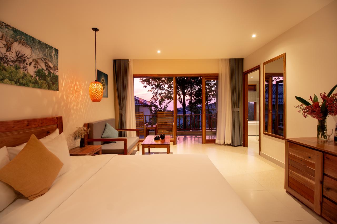  Camia Resort & Spa 36 