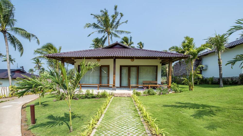  Camia Resort & Spa 5 
