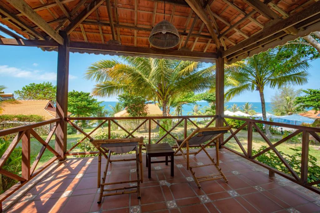  Deluxe Bungalow Sea View 2 