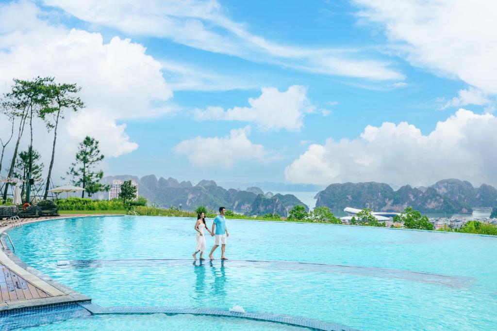  FLC Halong Bay Golf Club & Luxury Resort 8 