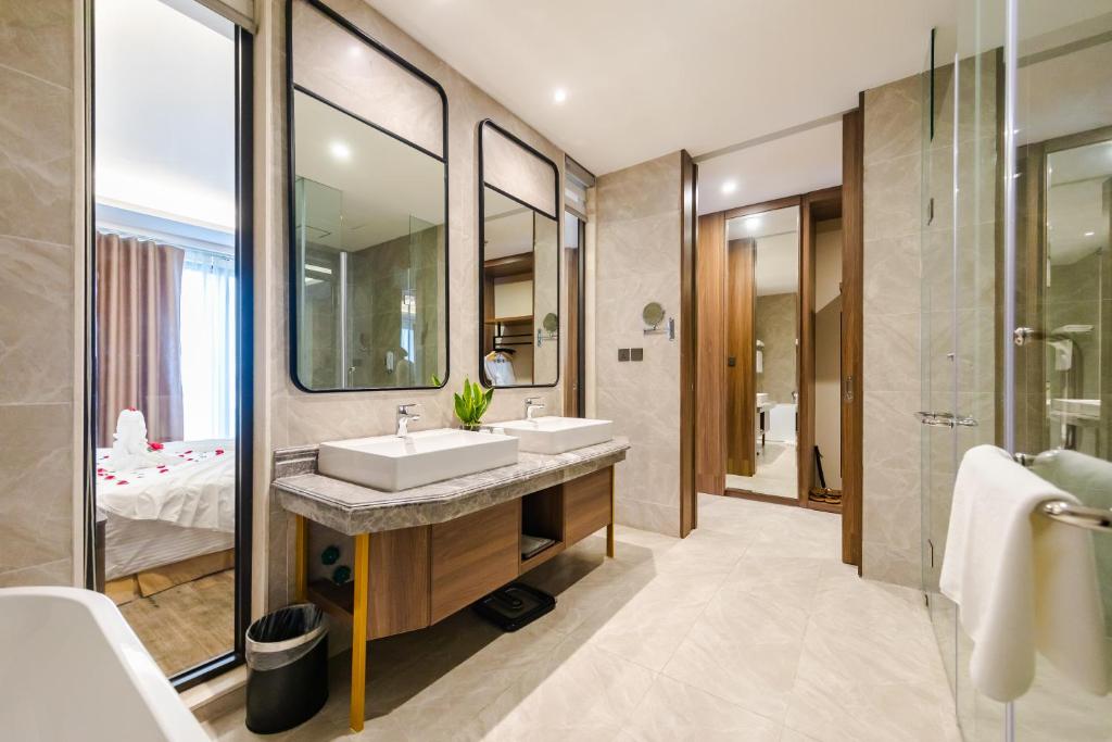  Muong Thanh Luxury Ha Long Centre Hotel 36 