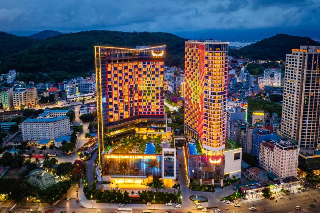  Muong Thanh Luxury Ha Long Centre Hotel 8 