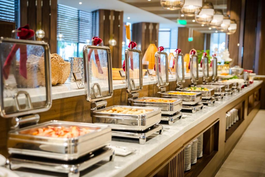  Muong Thanh Luxury Ha Long Centre Hotel 7 