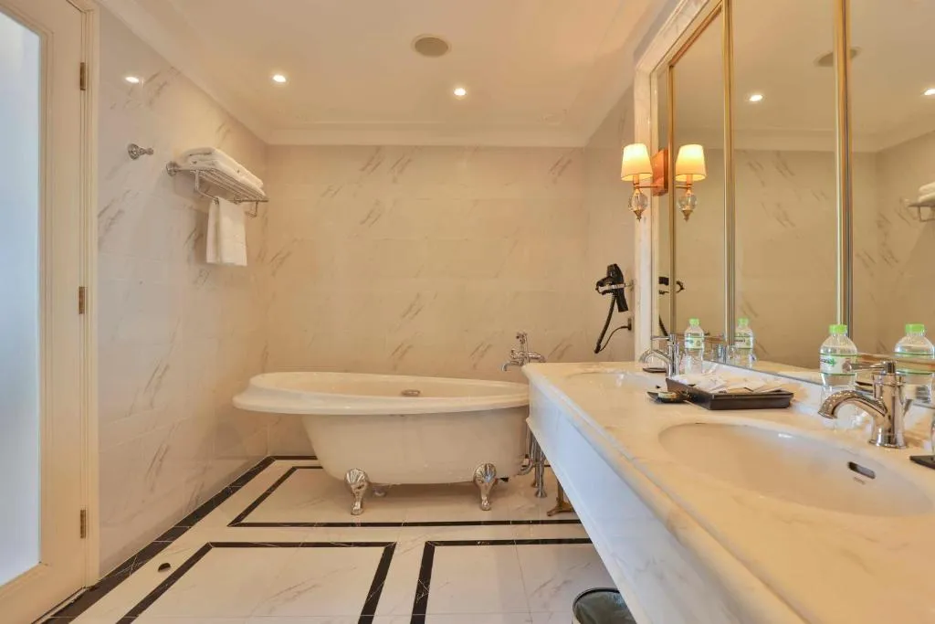  Suite Executive có giường cỡ King 8 