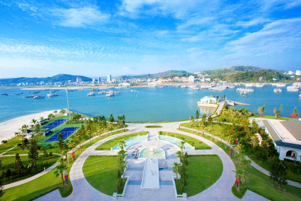  Vinpearl Resort & Spa Hạ Long 5 