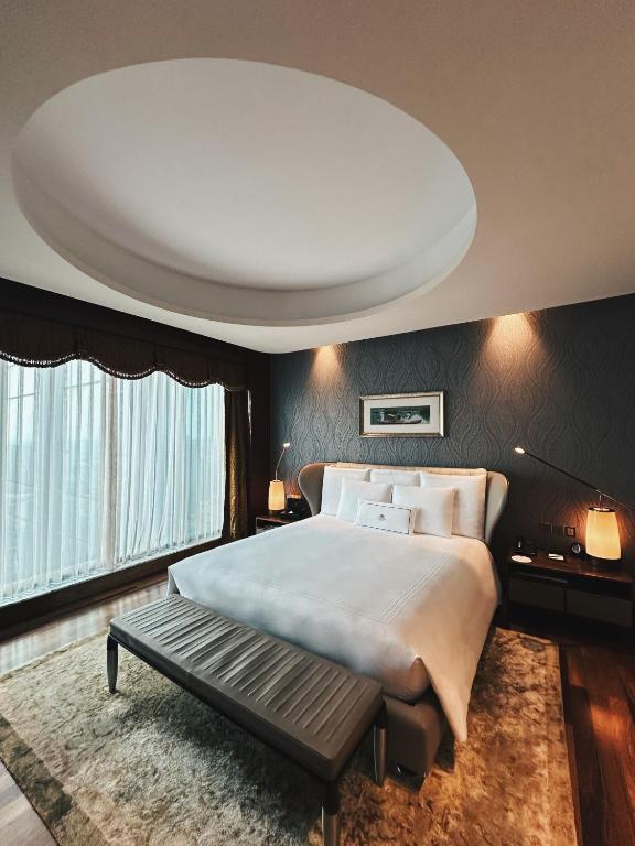  Executive Suite 10 