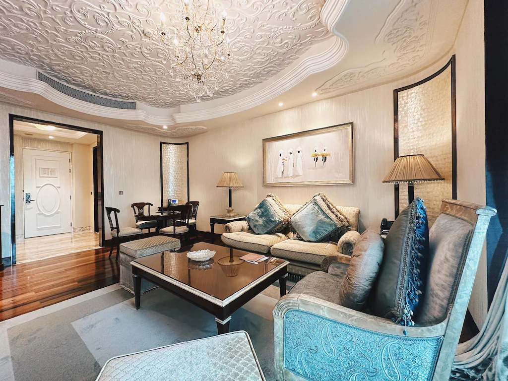  Executive Suite 11 