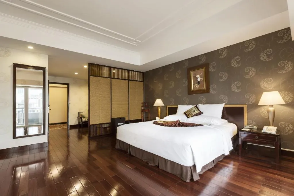  Rex Suite King 2 