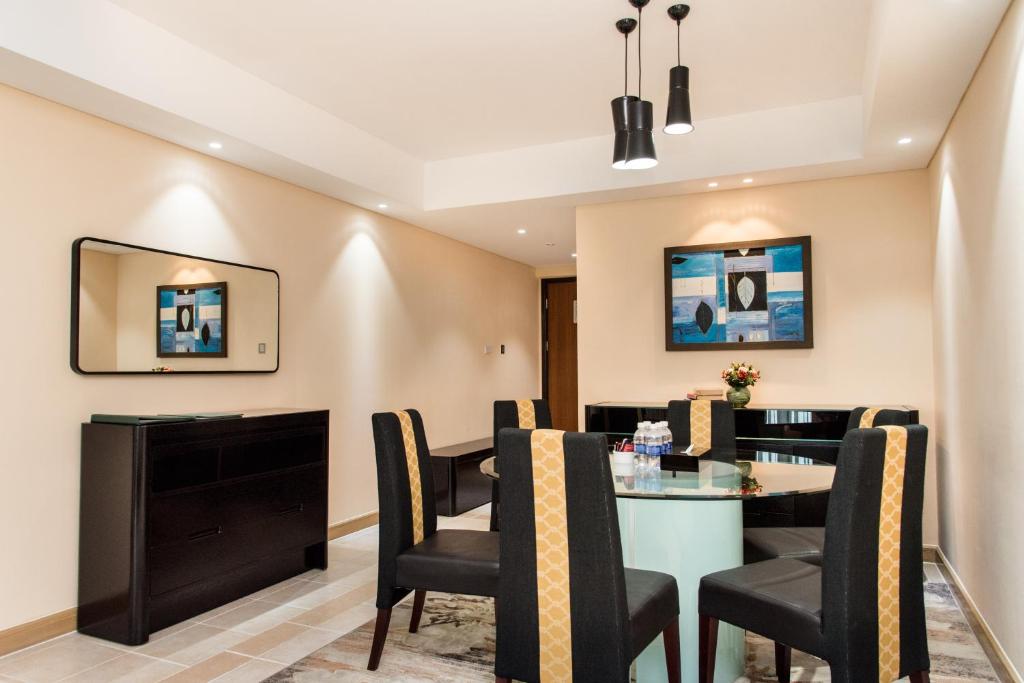  Executive Three-Bedroom Room with Balcony 6 