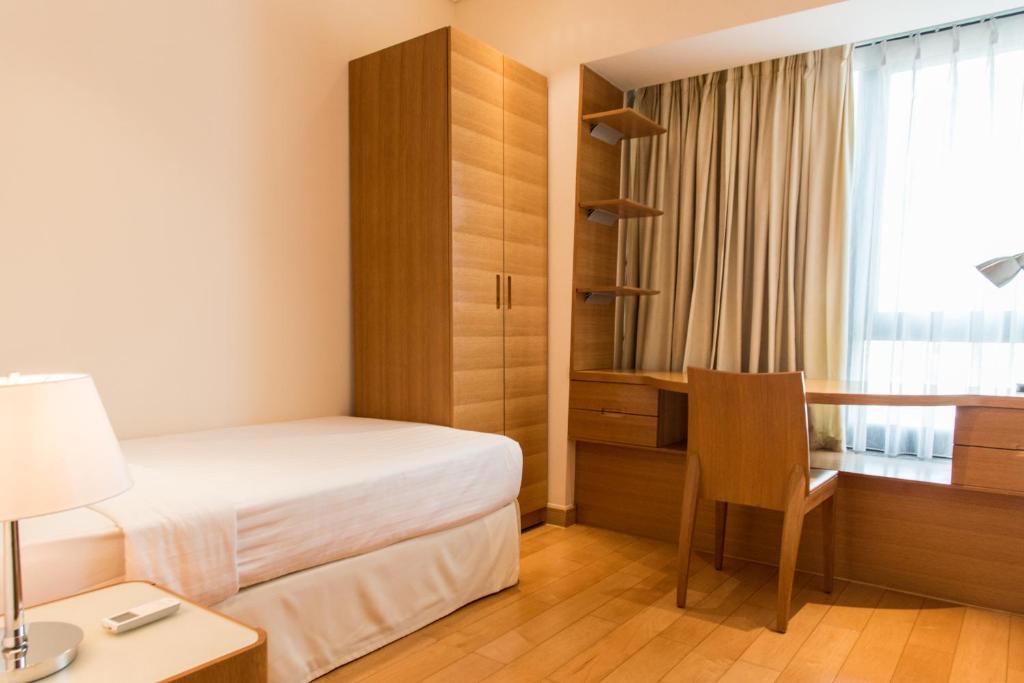  Premier Two-Bedroom Room with Balcony 4 