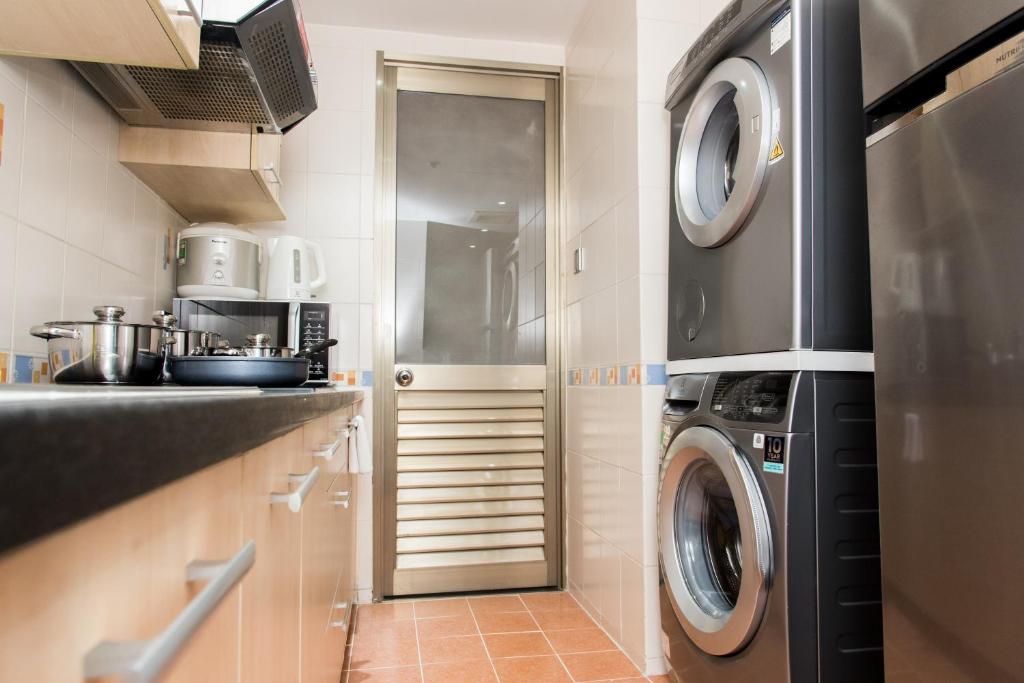  Premier Two-Bedroom Room with Balcony 7 