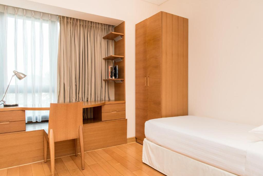  Premier Three-Bedroom Room with Balcony 6 