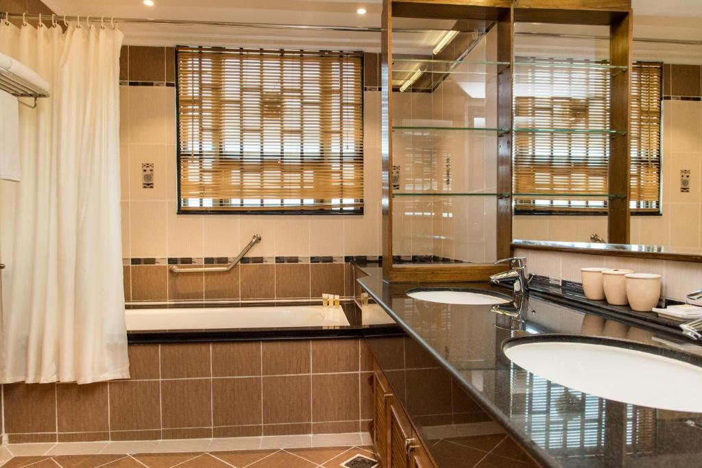  Sherwood Residence 45 