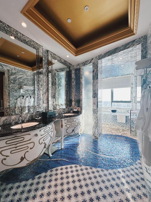  Junior Suite 3 