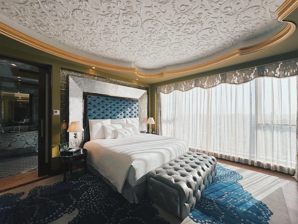  Junior Suite 6 
