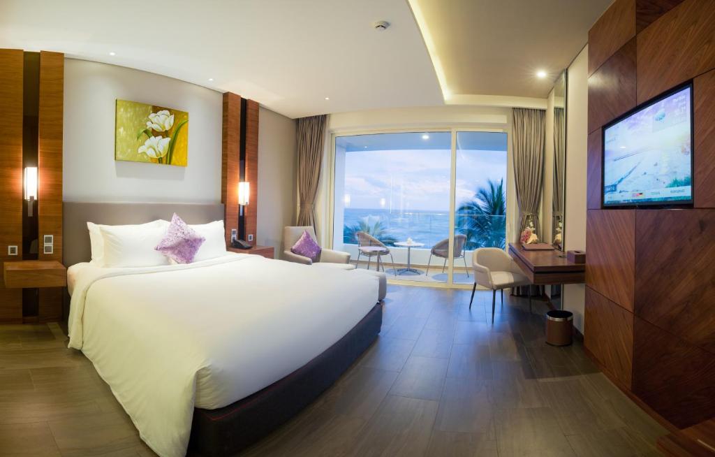 Classic Ocean View Room
